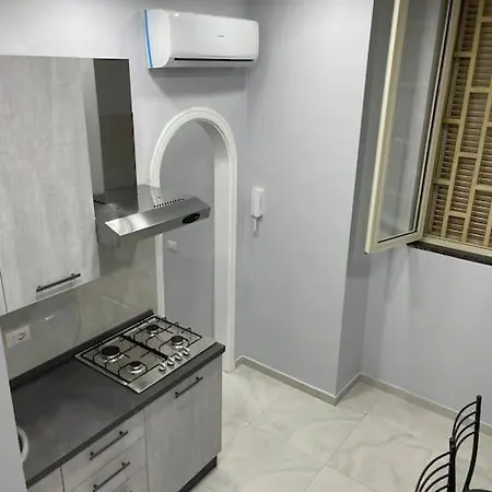 Florinda House Apartment