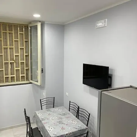 Florinda House Apartment